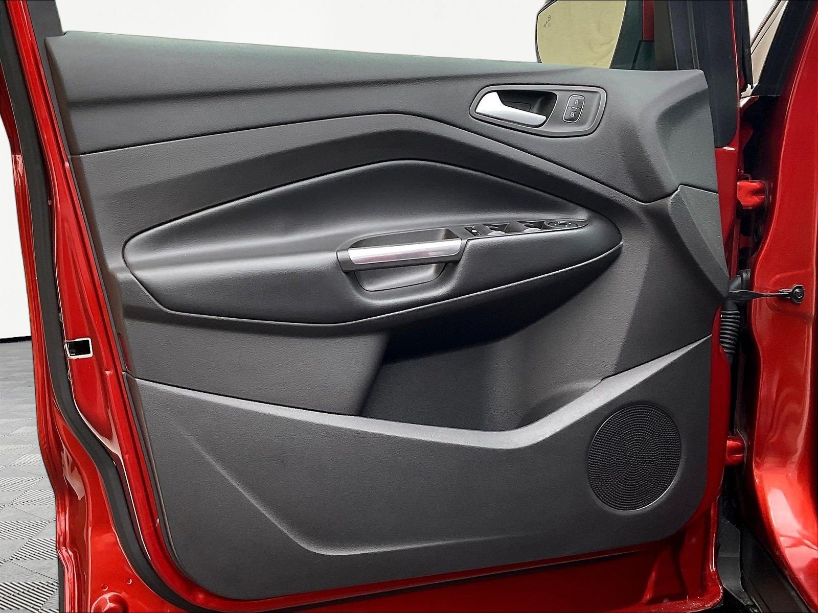 Used 2019 Ford Escape SE FWD image 20