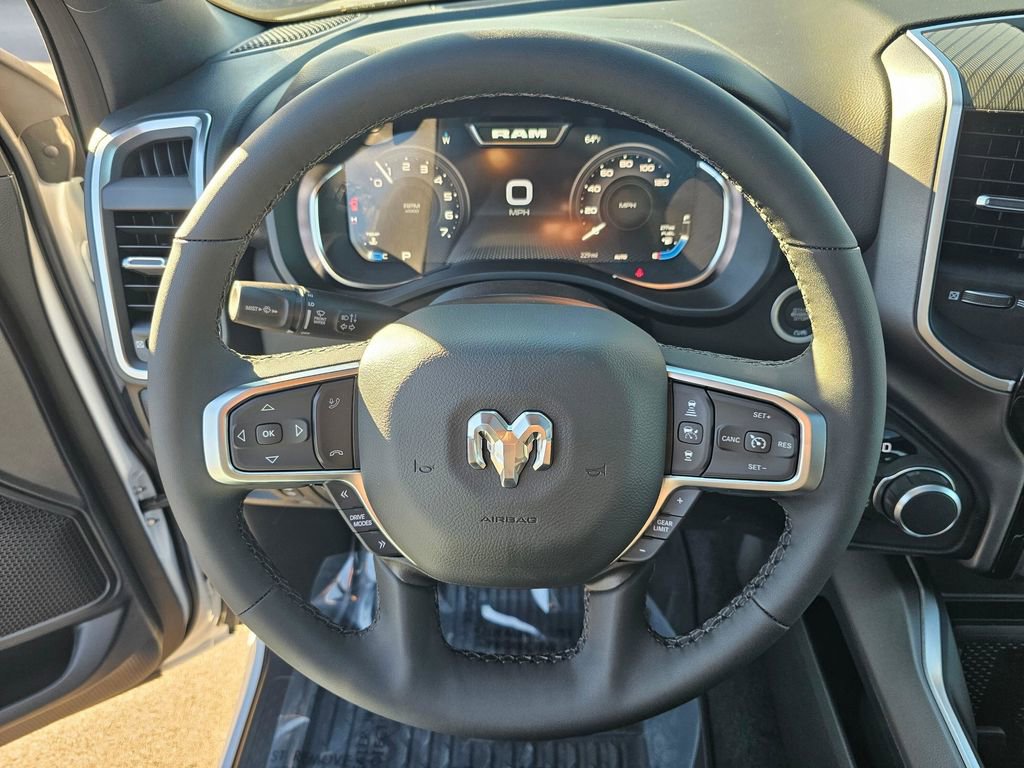 New 2026 RAM 1500 Big Horn AWD/4WD image 18