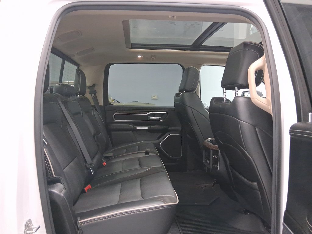Used 2020 RAM 1500 Laramie AWD/4WD image 39