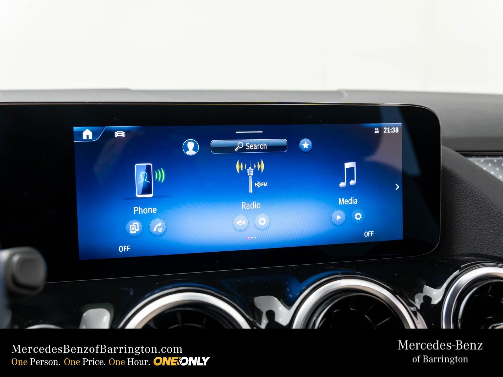 New 2025 Mercedes-Benz GLA 250 4MATIC image 27