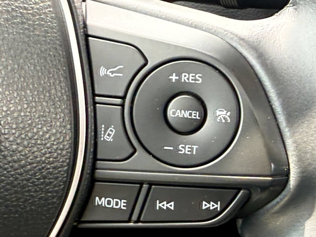 Used 2021 Toyota Corolla XSE FWD image 18