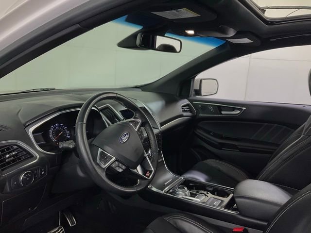 Used 2019 Ford Edge ST w/ Cold Weather Package AWD/4WD image 22