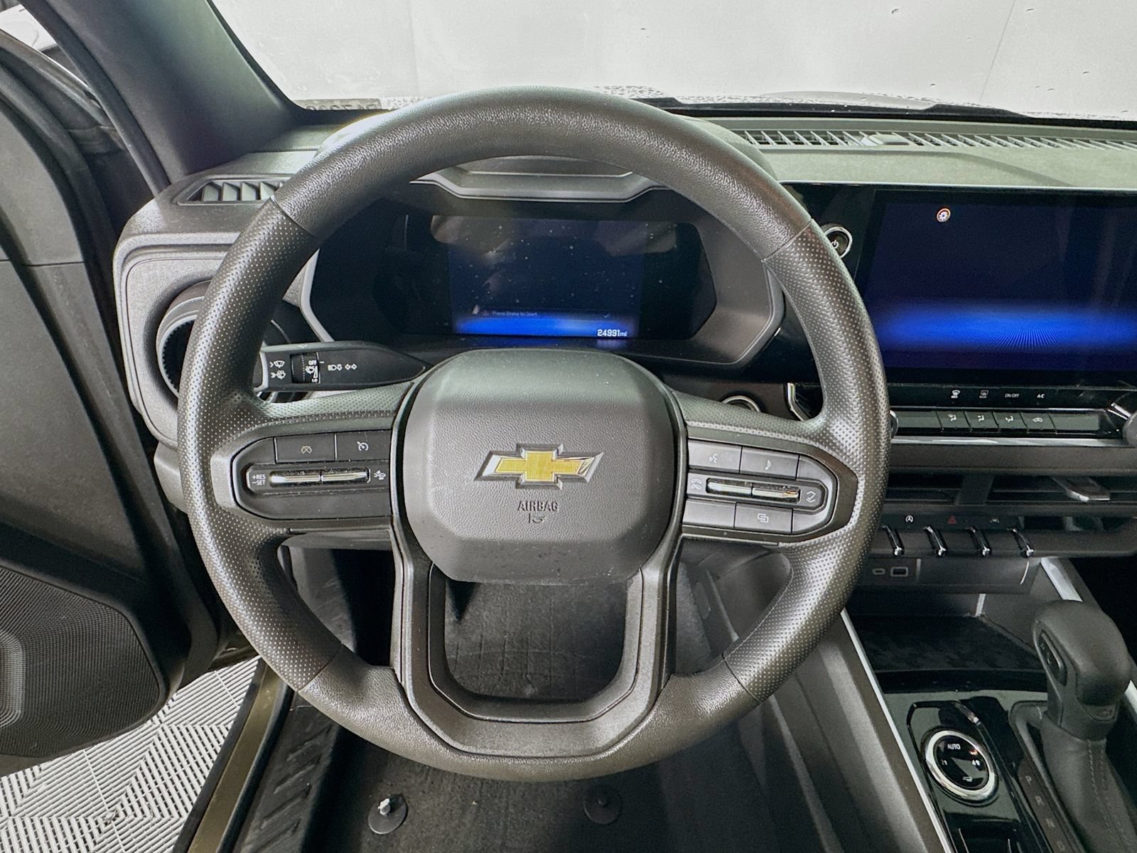 Used 2023 Chevrolet Colorado W/T w/ WT Convenience Package II AWD/4WD image 12