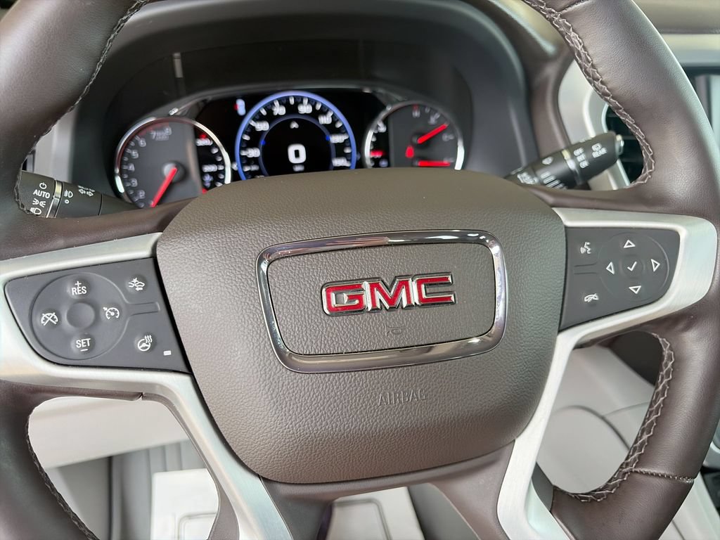 Used 2023 GMC Acadia SLT w/ Technology Package FWD image 27