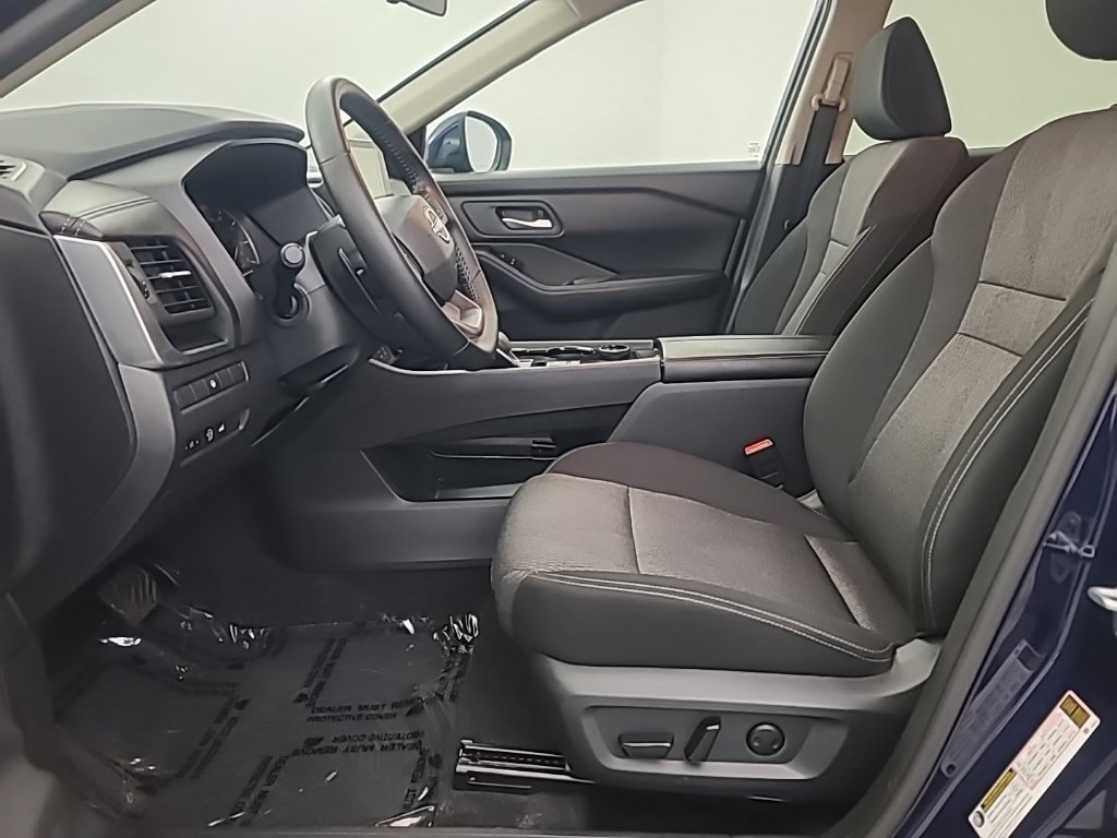 Used 2026 Nissan Rogue SV AWD/4WD image 24