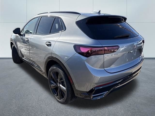 Used 2025 Buick Envision Sport Touring image 2