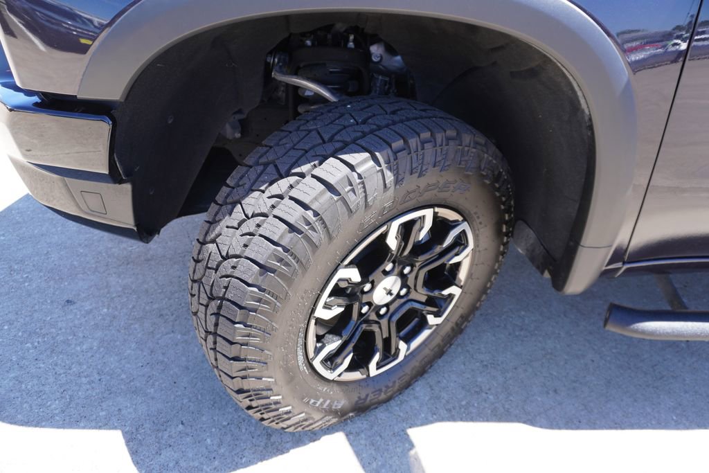 Used 2024 Chevrolet Silverado 1500 ZR2 AWD/4WD image 27