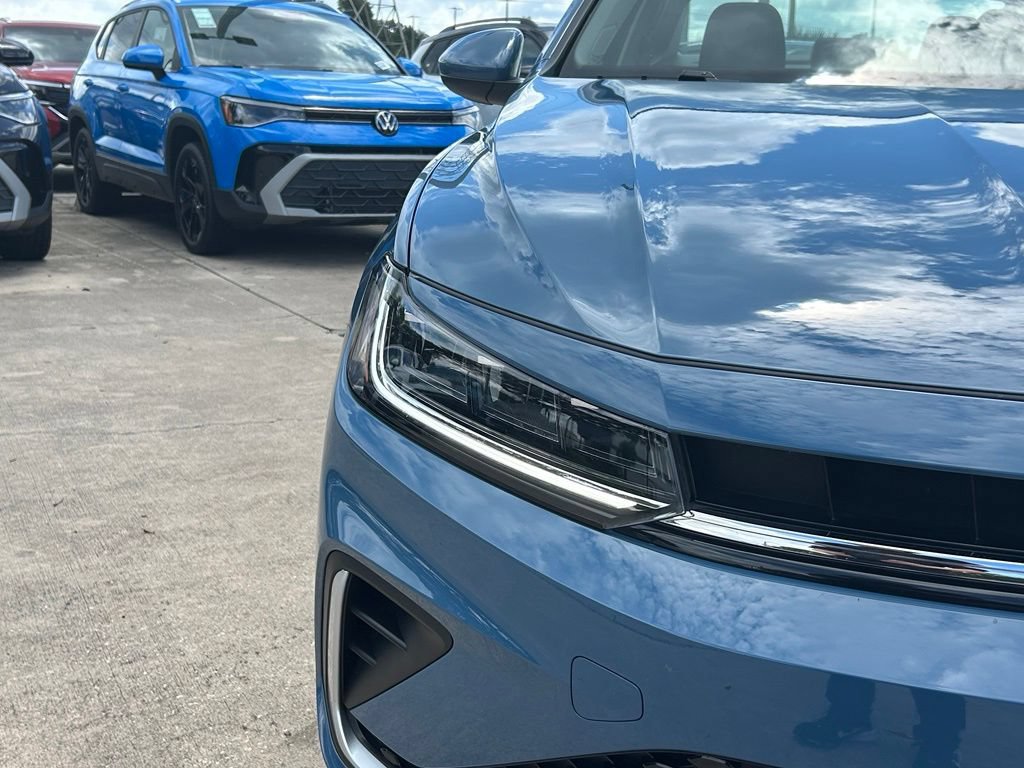 Used 2026 Volkswagen Jetta SE w/ Black Wheel Package FWD image 34