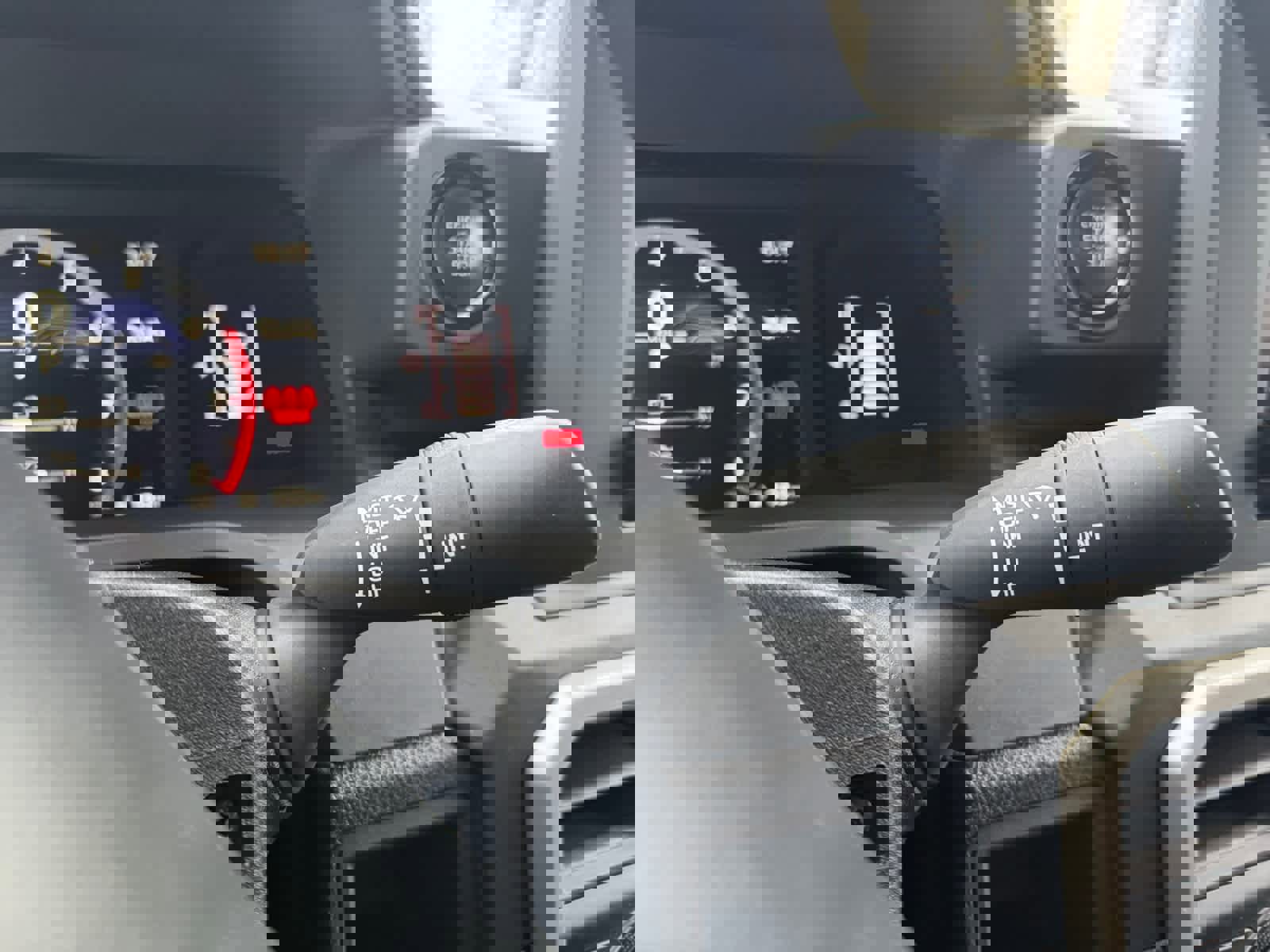 Used 2024 Toyota Tacoma SR image 16