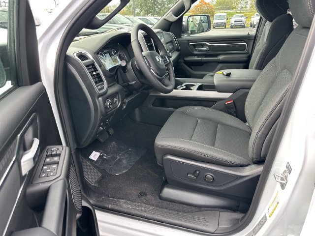 New 2027 RAM 1500 4x4 Crew Cab image 10