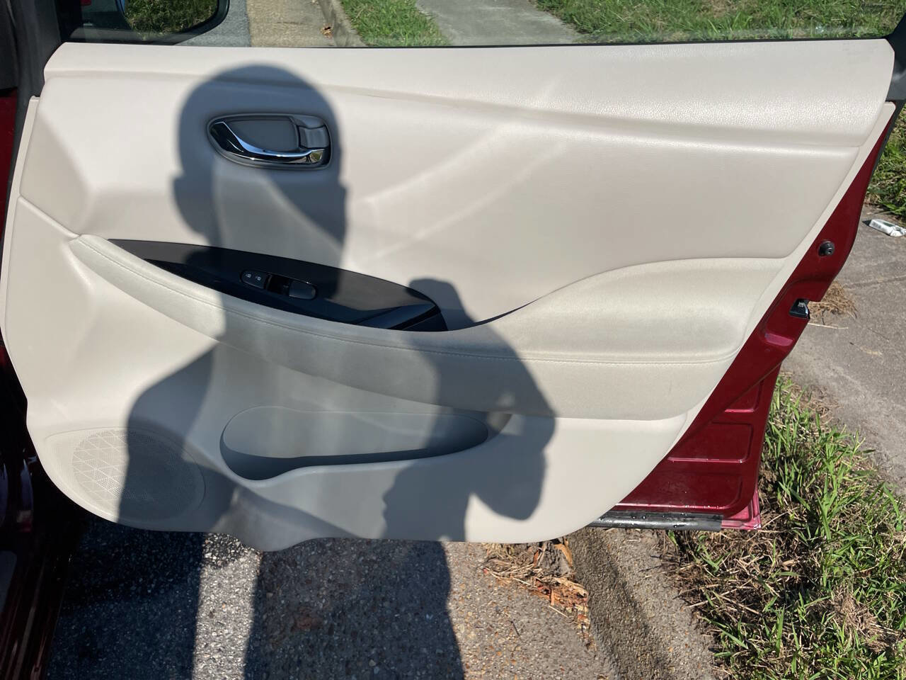 Used 2016 Nissan Leaf SV image 24