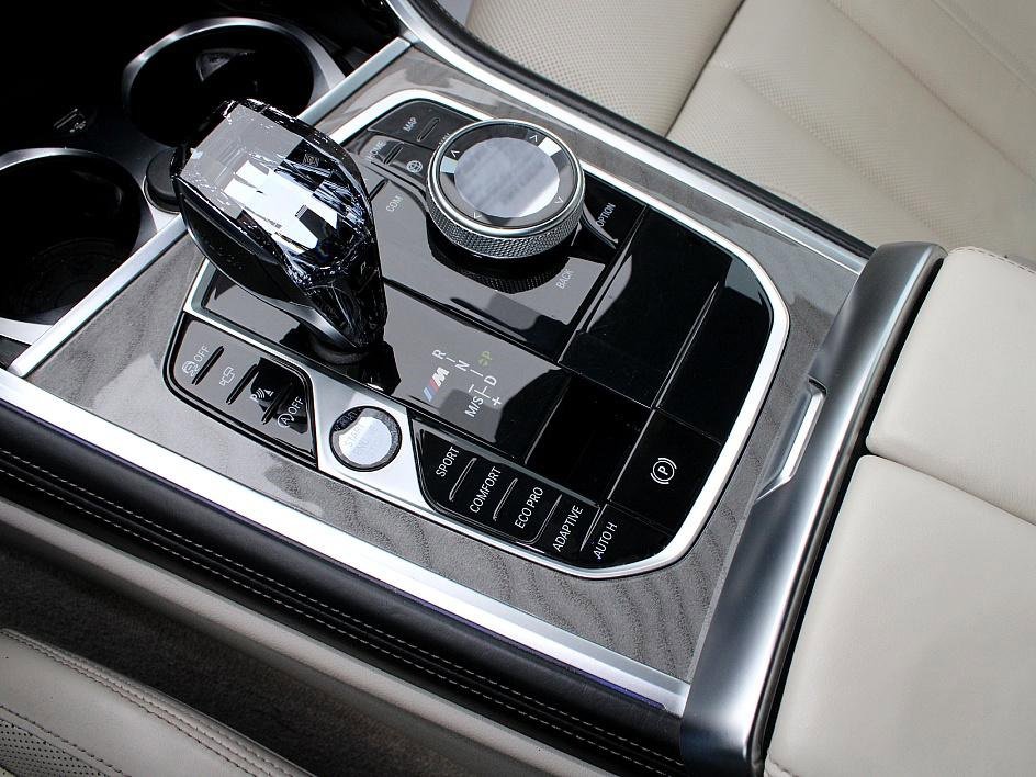 Used 2022 BMW M850i Gran Coupe xDrive image 13