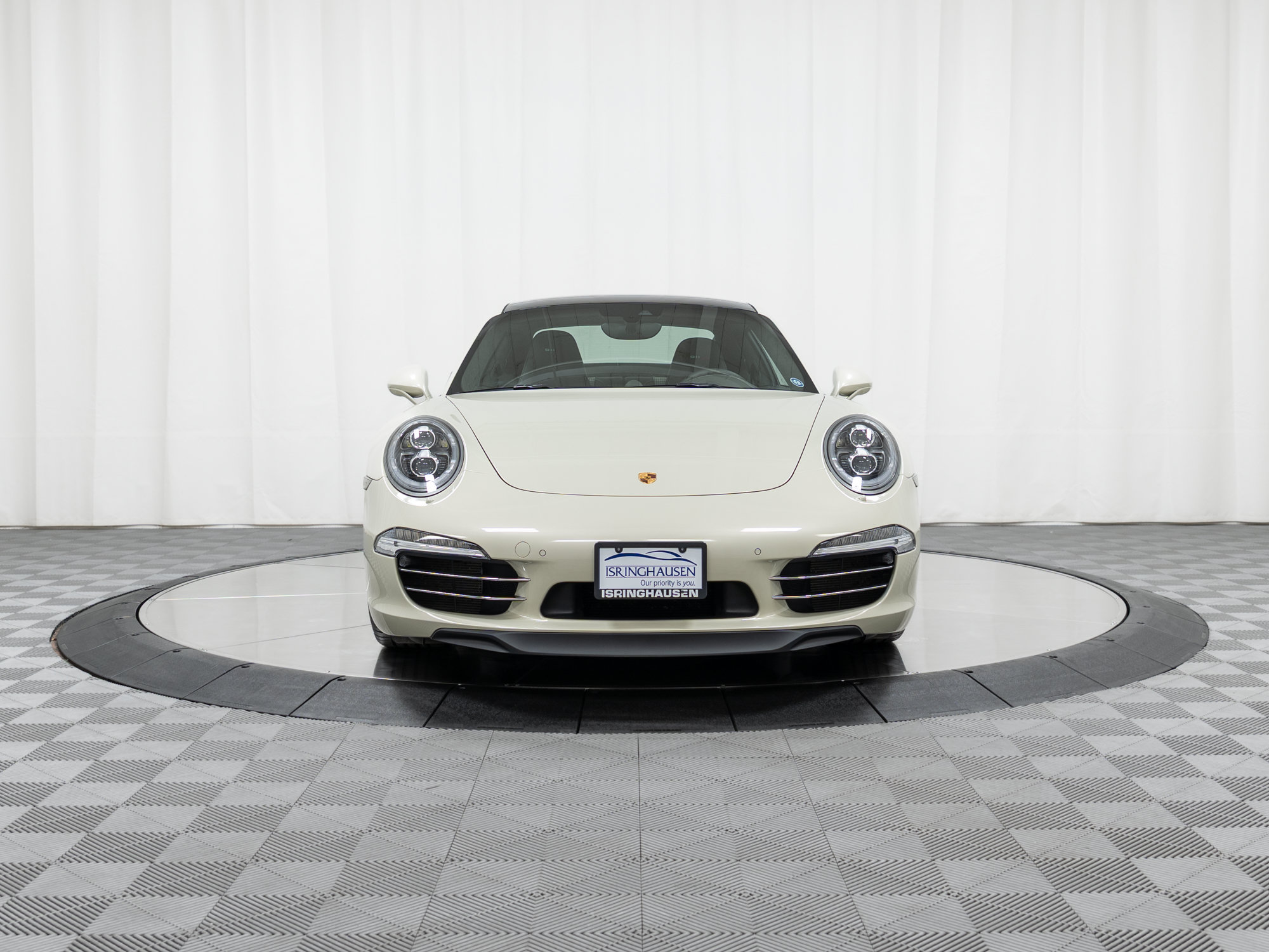 Certified 2014 Porsche 911 50th Anniversary Edition RWD image 10