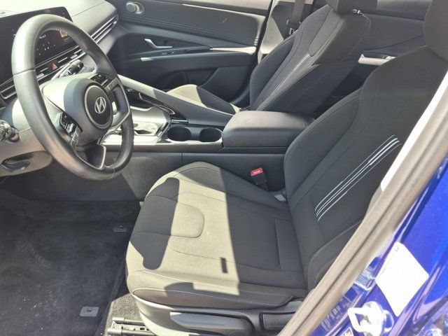 Used 2025 Hyundai Elantra SEL FWD image 25