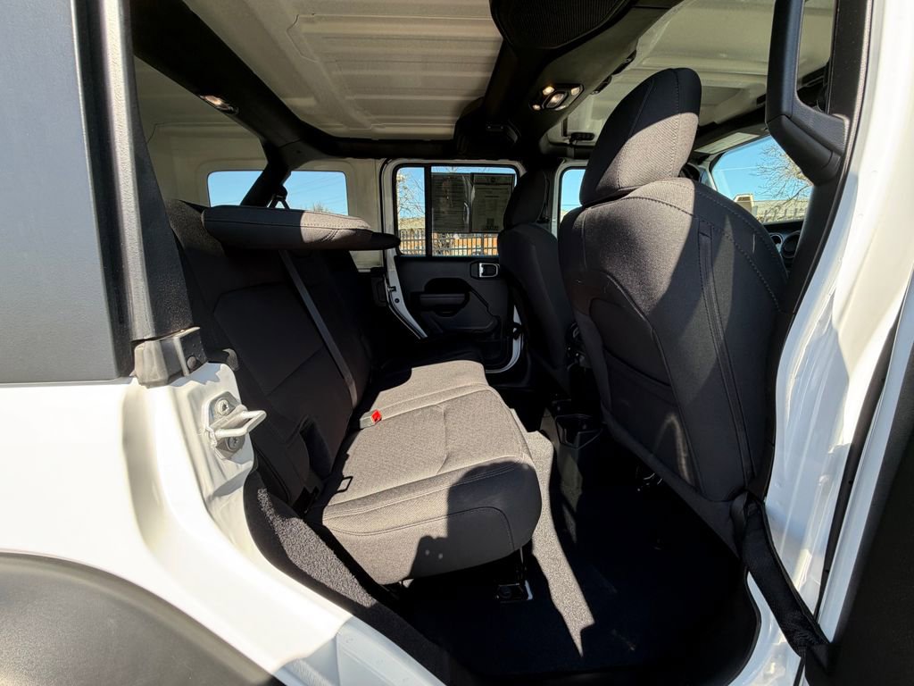 Used 2022 Jeep Wrangler Unlimited Sport w/ Technology Group image 15