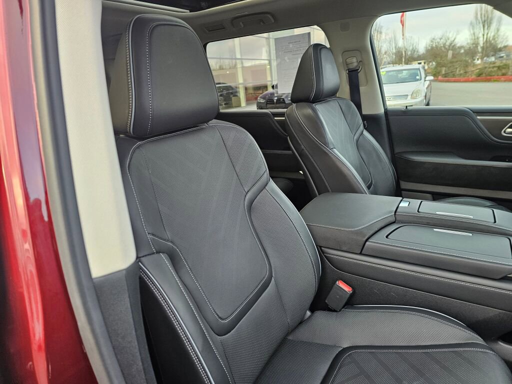Used 2025 INFINITI QX80 Luxe AWD/4WD image 13