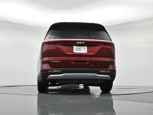 Used 2024 Kia Carnival LX FWD image 38