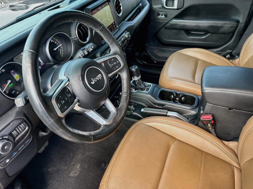 Used 2022 Jeep Wrangler Unlimited Sahara w/ Cold Weather Group AWD/4WD image 25