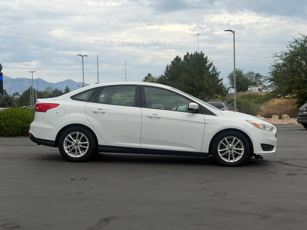 Used 2018 Ford Focus SE FWD image 6