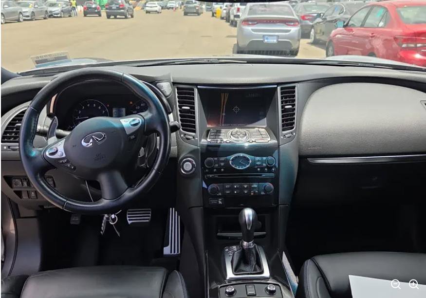 Used 2017 INFINITI QX70 2WD w/ Premium Package image 8