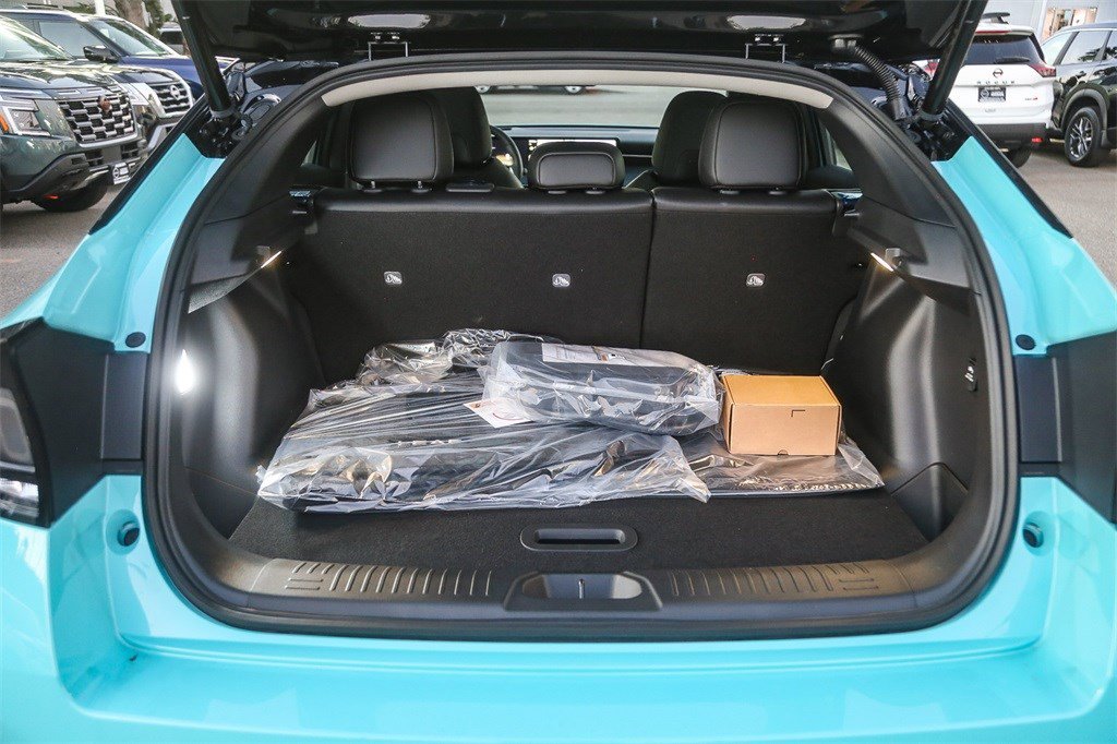 New 2026 Nissan Leaf Platinum+ image 11