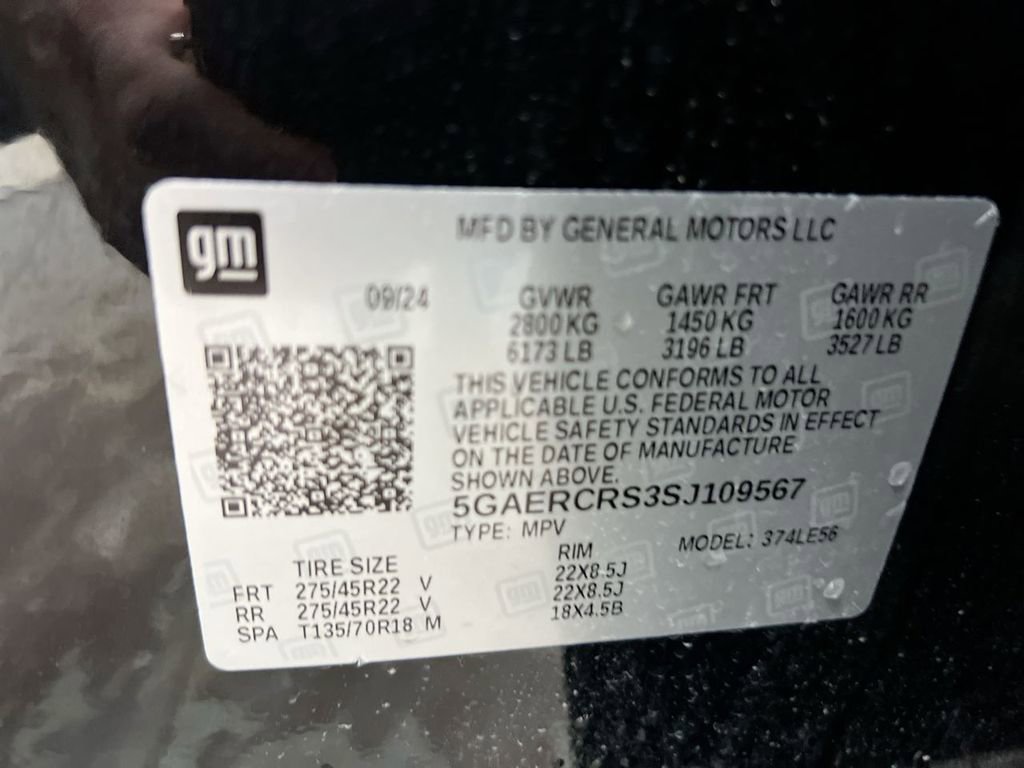 Used 2025 Buick Enclave Avenir w/ LPO, Floor Liner Package FWD image 30