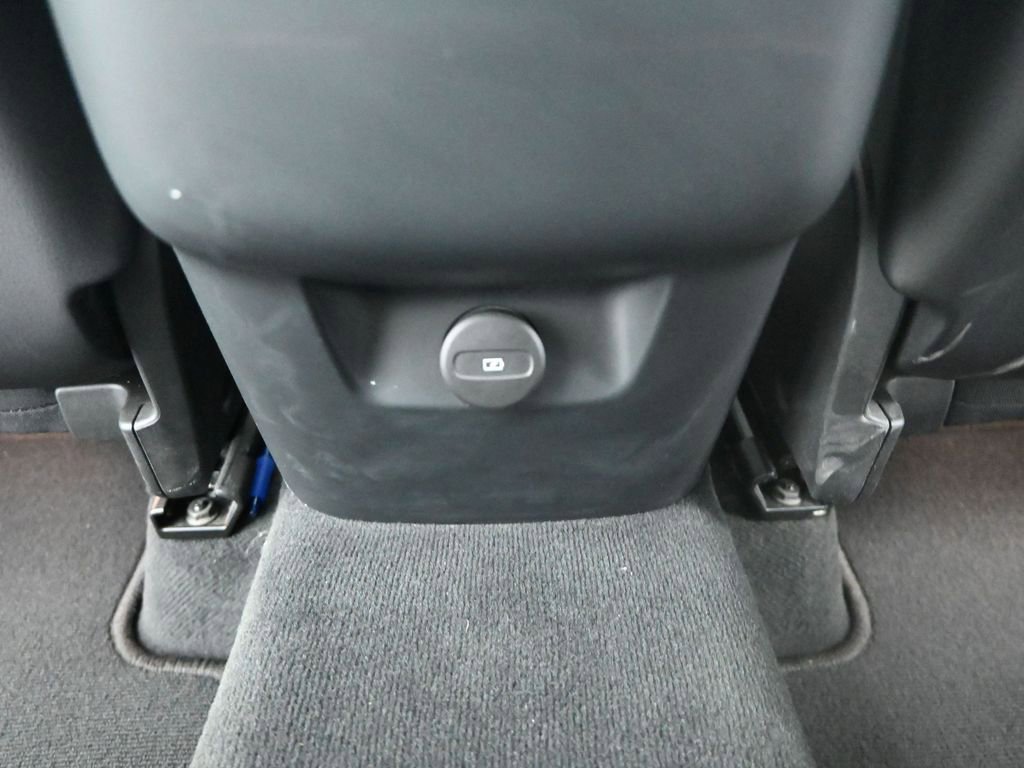 Used 2023 Volvo XC60 B5 Ultimate image 22