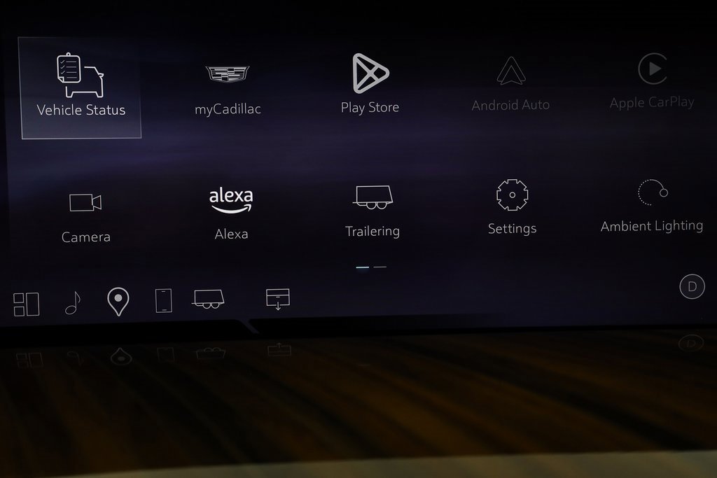 Used 2025 Cadillac Escalade Sport Platinum w/ LPO, ONYX Package image 27