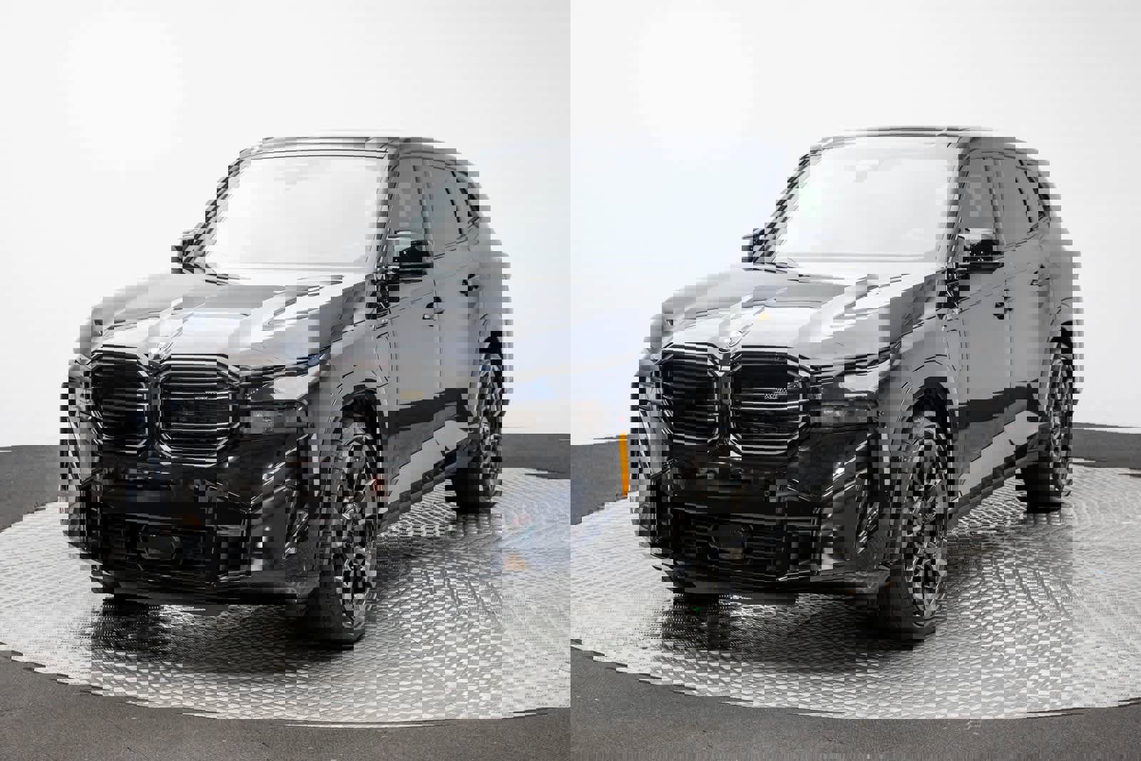 Used 2024 BMW XM image 1