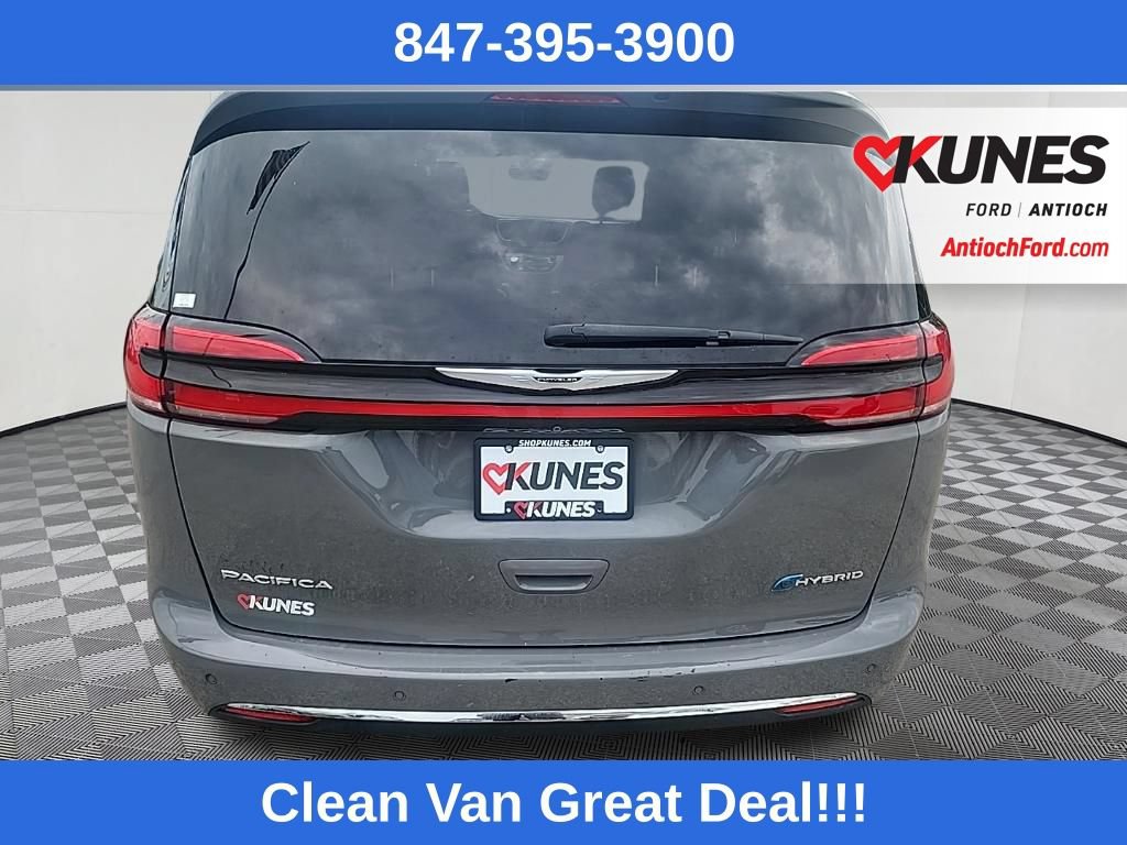 Used 2022 Chrysler Pacifica Touring-L w/ Uconnect Theater Family Group FWD image 8