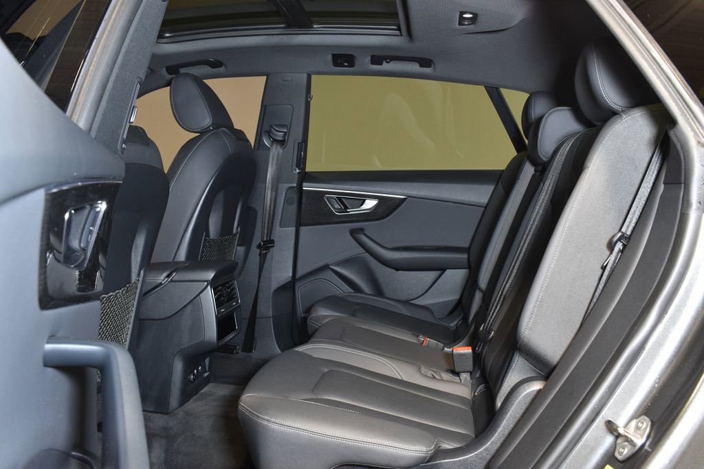 Used 2019 Audi Q8 Premium Plus w/ Premium Plus image 29
