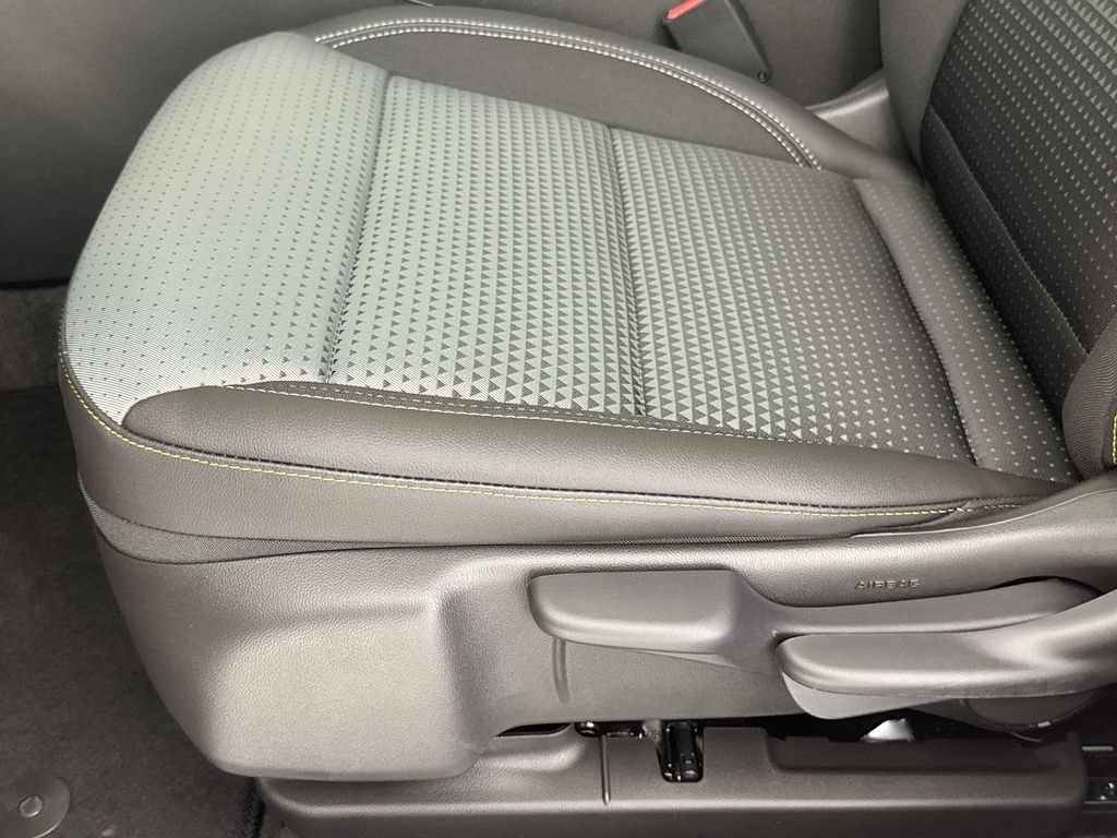 New 2026 Chevrolet Trax LT w/ LT Convenience Package FWD image 20