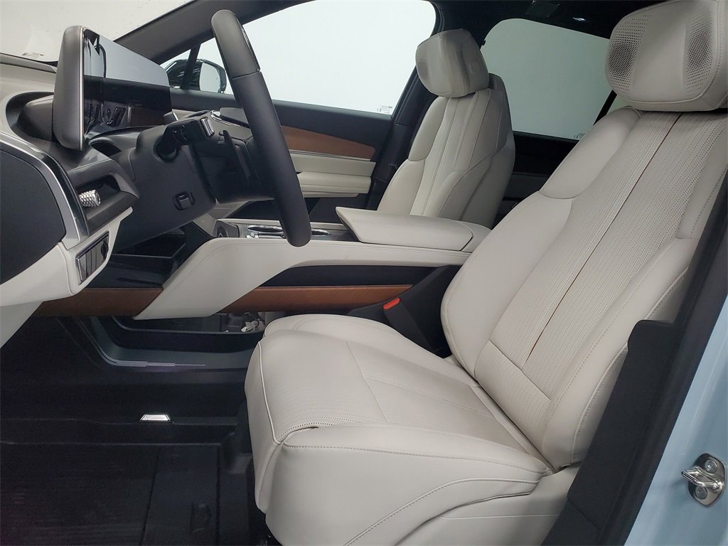 New 2026 Cadillac Vistiq Sport image 5