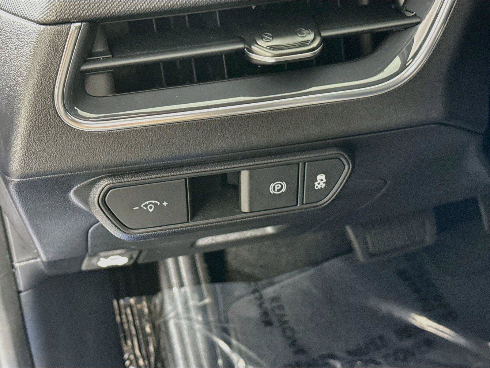 Used 2025 Kia K4 EX FWD image 13