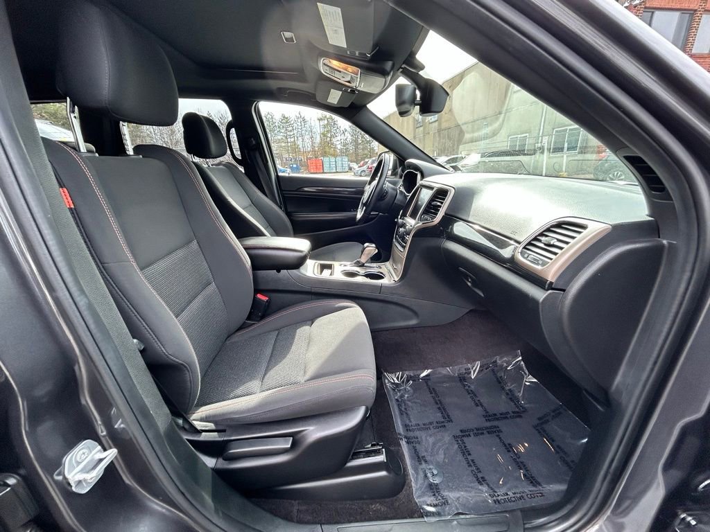 Used 2016 Jeep Grand Cherokee Laredo 75th Anniversary image 13