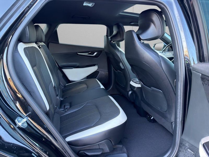 Used 2023 Kia EV6 GT-Line image 12