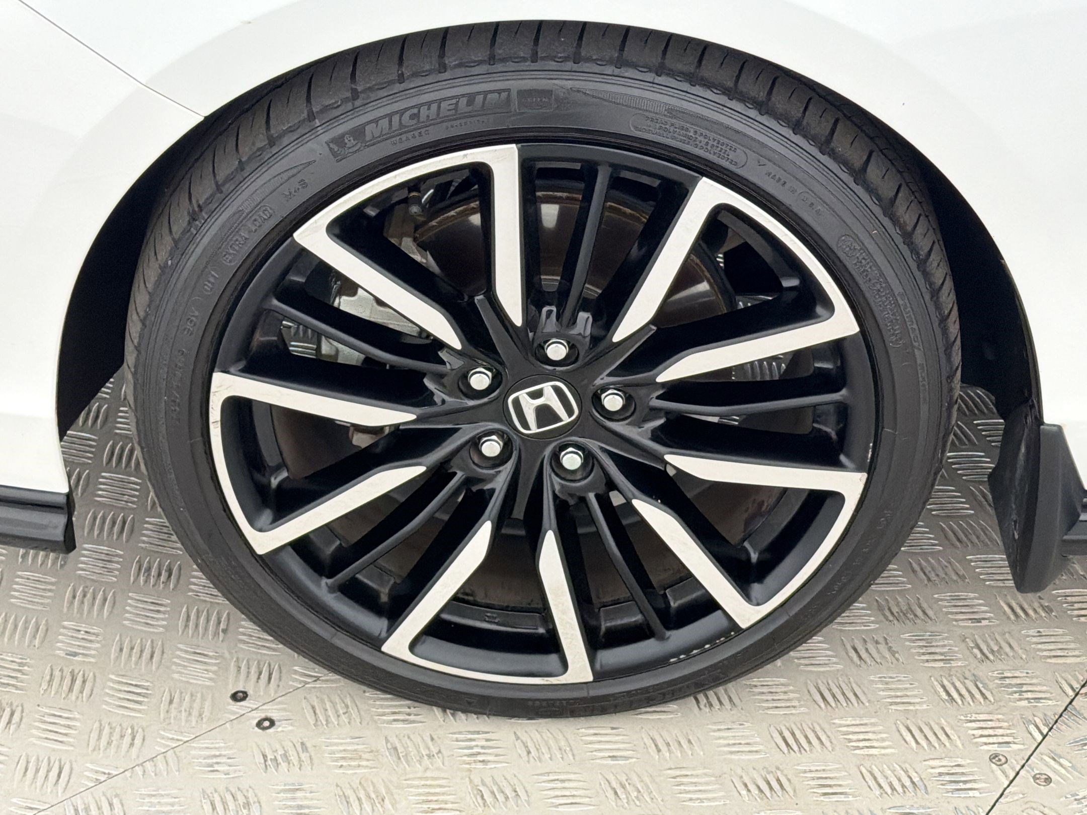 Used 2024 Honda Accord Touring image 11