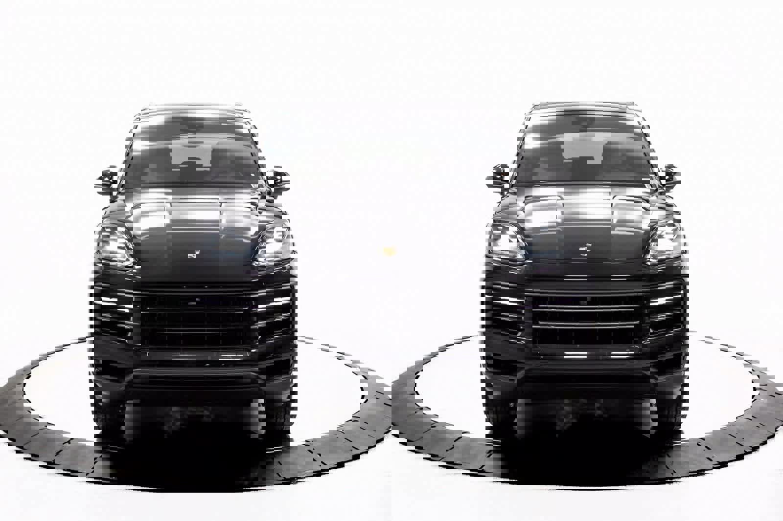 Certified 2025 Porsche Cayenne image 10