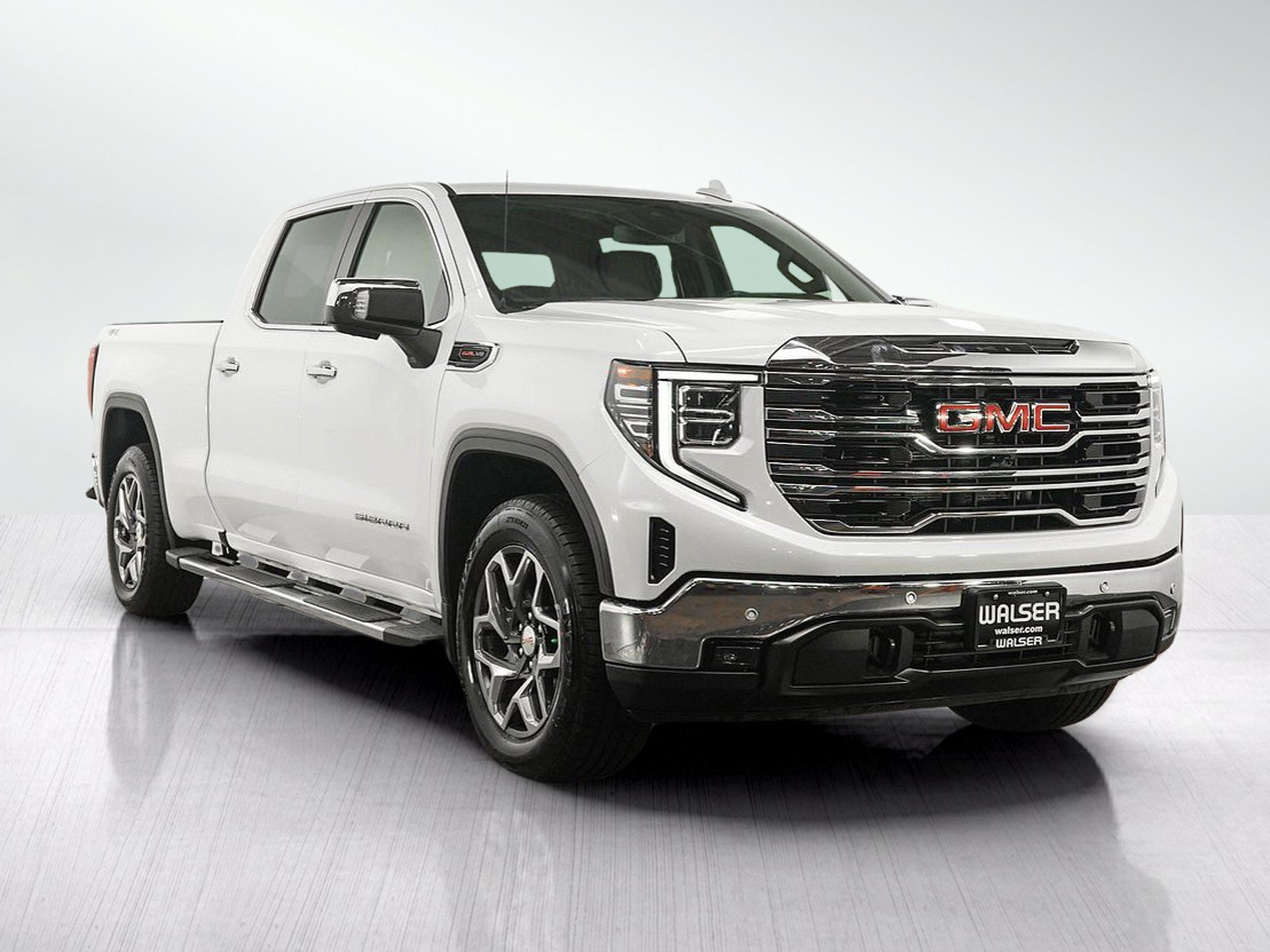 Used 2022 GMC Sierra 1500 SLT w/ SLT Premium Plus Package AWD/4WD image 7