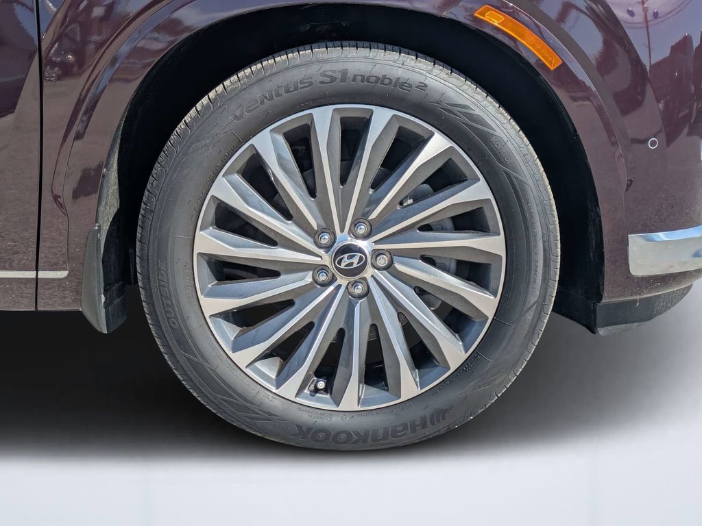 Used 2024 Hyundai Palisade Calligraphy image 11