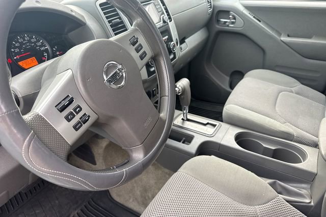 Used 2017 Nissan Frontier SV image 10
