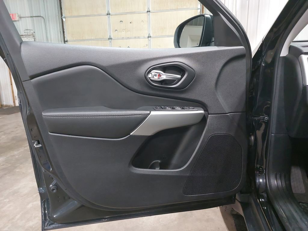 Used 2022 Jeep Cherokee Latitude image 26