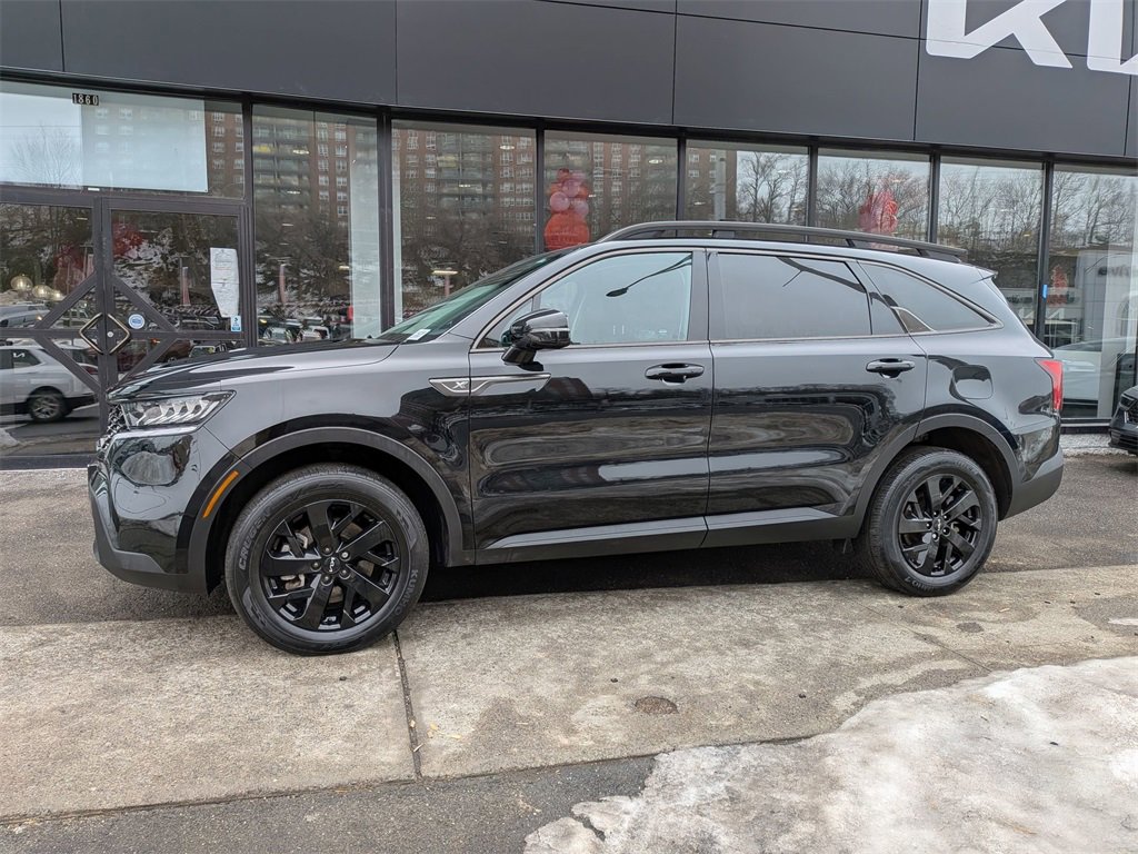 Certified 2023 Kia Sorento S w/ Panoramic Sunroof Package image 9