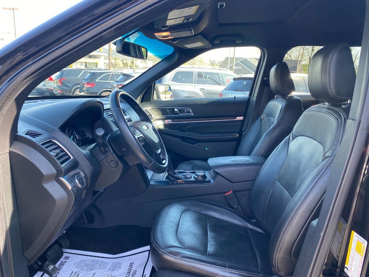 Used 2018 Ford Explorer Limited AWD/4WD image 9
