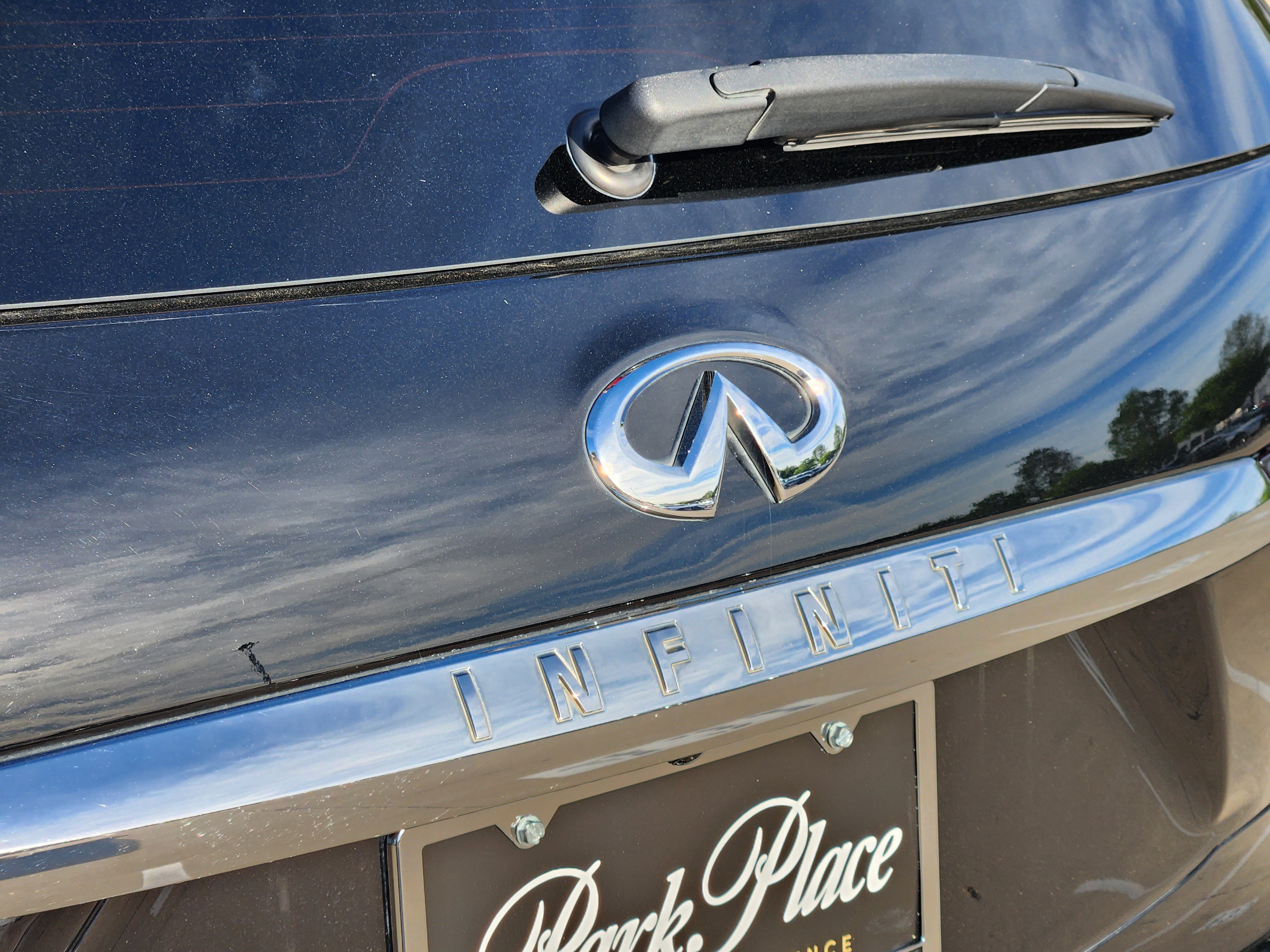 Used 2019 INFINITI QX60 Luxe w/ Essential Package image 12