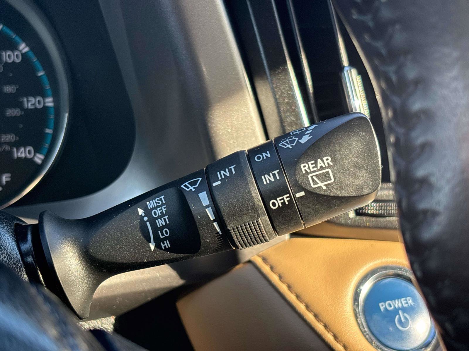 Used 2018 Toyota RAV4 Limited image 30
