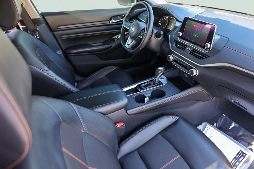 Used 2020 Nissan Altima 2.5 SR FWD image 29