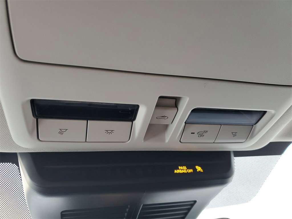 Used 2025 MAZDA CX-70 Plug-In Hybrid w/ Premium Pkg image 33