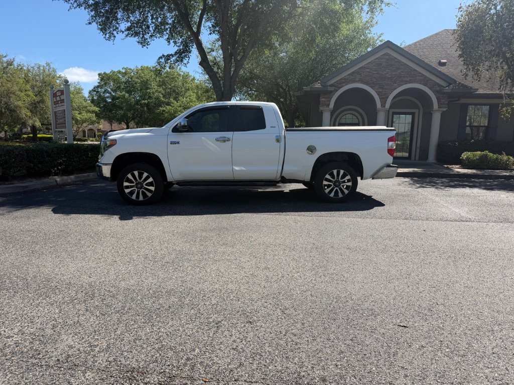 Used 2018 Toyota Tundra SR5 w/ SR5 Upgrade Package image 1