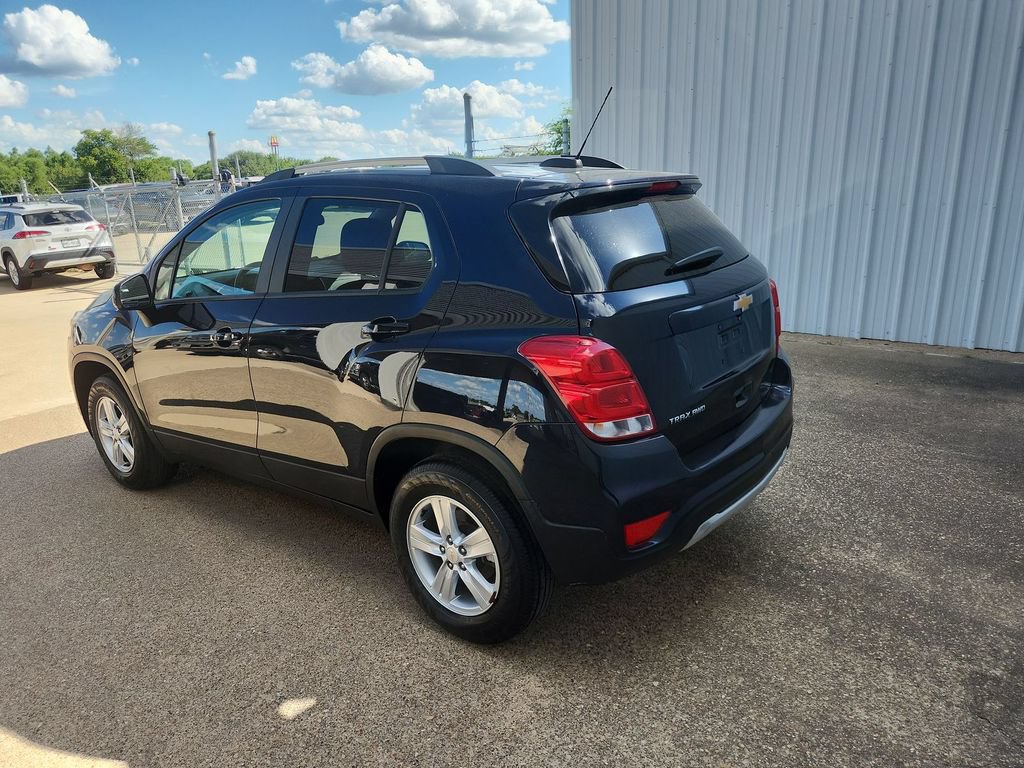 Used 2022 Chevrolet Trax LT w/ LT Convenience Package AWD/4WD image 6